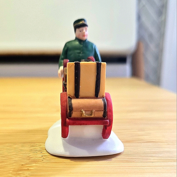 Department 56 - Holiday Travelers Figurines - Like New - Picture 10 of 12